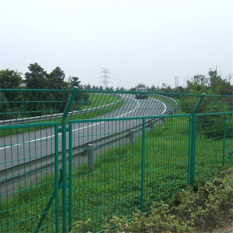 公路護欄網案例展示圖片4 公路護欄網案例展示圖片4