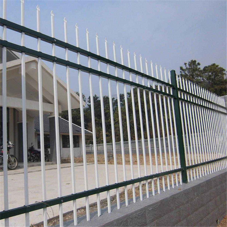 鋅鋼護(hù)欄案例展示圖片1 鋅鋼護(hù)欄案例展示圖片1