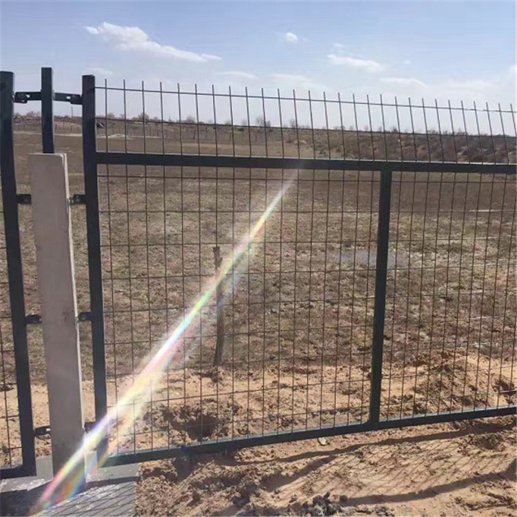 鐵路防護柵欄案例展示圖片4 鐵路防護柵欄案例展示圖片4