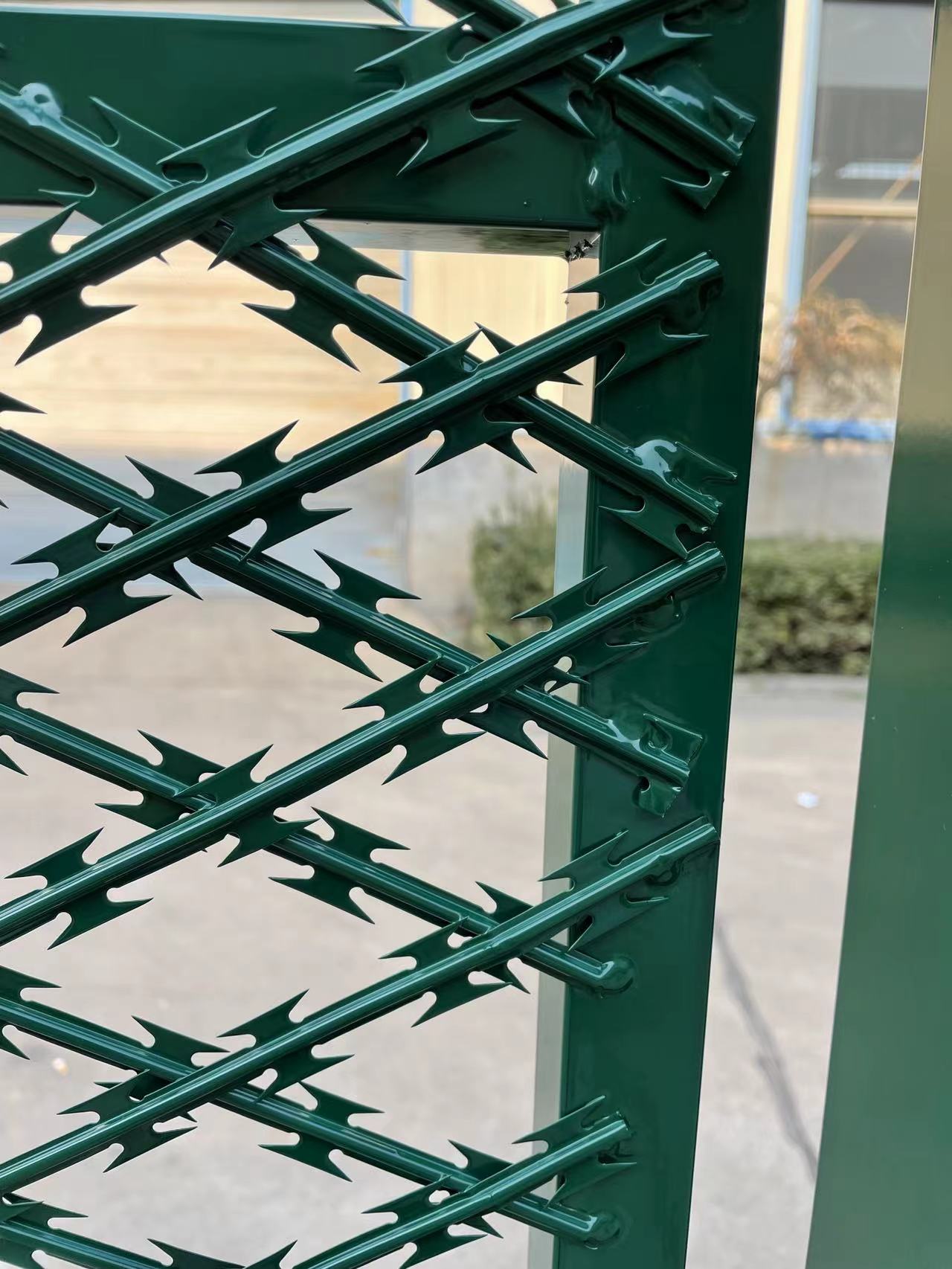 監(jiān)獄焊接刀片網圖片4 監(jiān)獄焊接刀片網圖片4